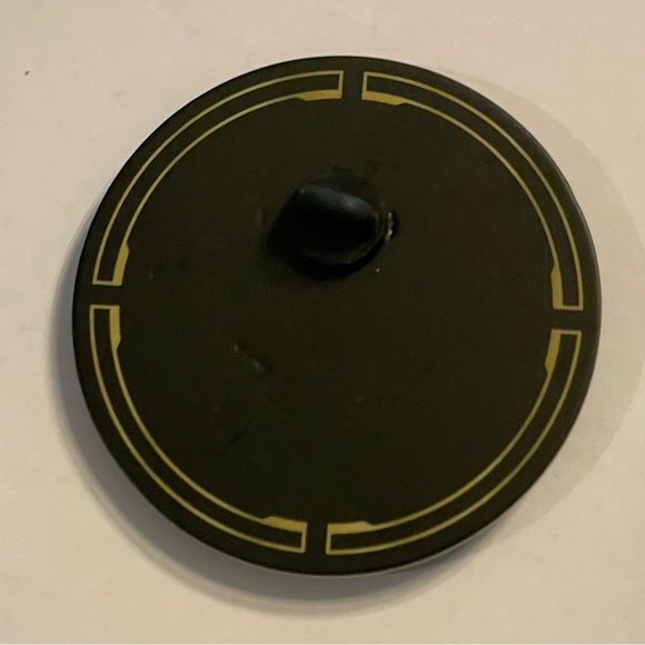 Disney Pin Trading- Star Wars Galactic Starcruiser- The Halcyon - Picture 2 of 4